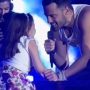 Κωνσταντίνος Αργυρός: Τραγουδά για ανάπηρο κοριτσάκι σε συναυλία του