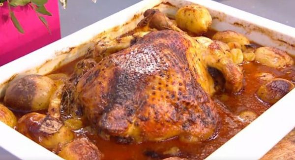 Κοτόπουλο με σταφύλια και πατάτες: Μία εναλλακτική και νόστιμη συνταγή