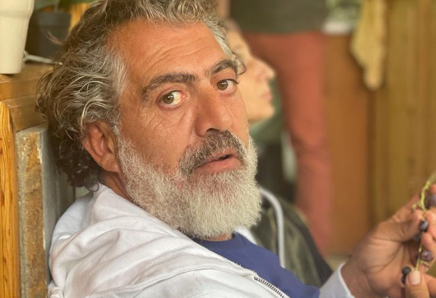 Κούλλης Νικολάου: «Η “Γη της Ελιάς” θα κλείσει με πολλά ερωτήματα – Πρέπει οπωσδήποτε να πάμε στη δεύτερη σεζόν»