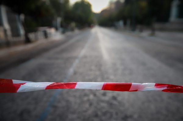 Απροσπέλαστο το κέντρο της Αθήνας το βράδυ της Πέμπτης – Ποιοι έχουν κλείσει και γιατί
