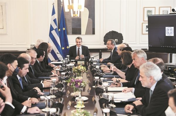 Κυβέρνηση: Στα σκαριά το «Επιτελικό 2.0»