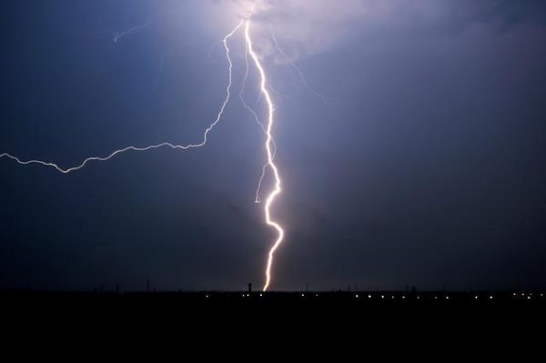 Κώστας Καραμανλής: Πανικός στον αέρα – Κεραυνός χτύπησε αεροπλάνο που επέβαινε και ο υπουργός