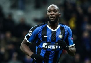 Στο Μιλάνο ο Λουκάκου, ανακοινώνεται από την Ίντερ