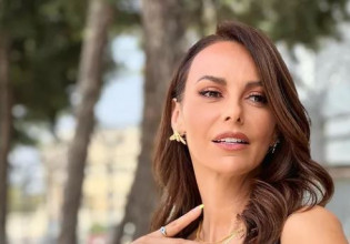 Το σώμα της Μπέττυς Μαγγίρα απλώς δεν υπάρχει – Έβαλε το μπικίνι της και μας τρέλανε