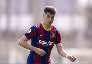 Άρης: Οι δυο στόπερ που «κοιτάει» στην Μπαρτσελόνα