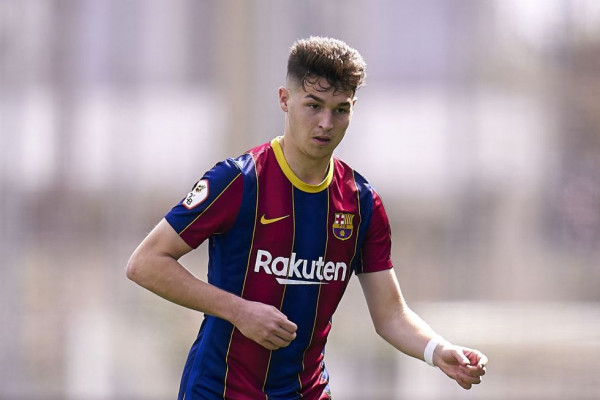 Άρης: Οι δυο στόπερ που «κοιτάει» στην Μπαρτσελόνα