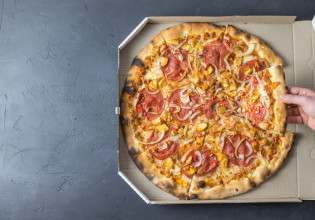 Γιατί οι στρογγυλές πίτσες έρχονται σε τετράγωνα κουτιά;