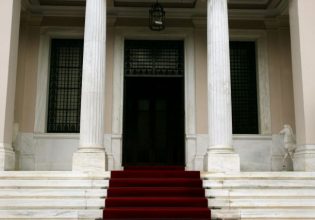 Γαλλικές εκλογές: Ανησυχία και προβληματισμός στην Αθήνα – Ποιο μήνυμα λαμβάνουν κυβέρνηση και κόμματα