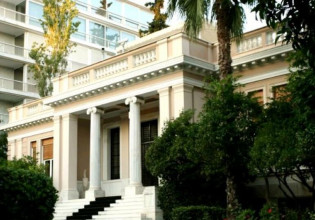 Γιάννης Οικονόμου: Η ελληνική είναι γλώσσα της ελευθερίας και του δικαίου – Η στάση της Τουρκίας δεν εμπίπτει σε αυτές τις εκδοχές