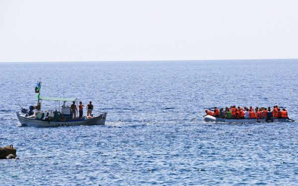 Πρόσφυγες: Επιχείρηση διάσωσης ανοιχτά της Κρήτης – Ακυβέρνητο σκάφος με 220 άτομα
