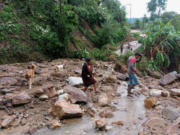 Μεξικό: 3 νεκροί και 8 αγνοούμενοι από τον κυκλώνα Αγκάθα – Καταρρακτώδεις βροχές και κατολισθήσεις