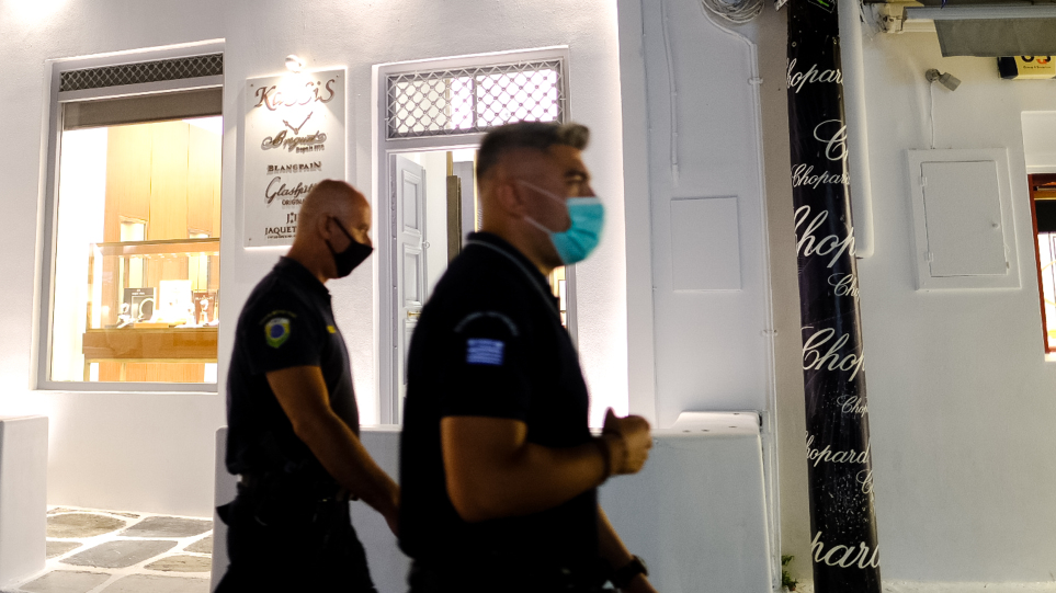 Επιβεβαίωση in: Εξιχνιάστηκε η επίθεση στον ξενοδόχο στη Μύκονο - Μία σύλληψη