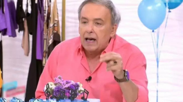 Ανδρέας Μικρούτσικος: Χαμός με την ατάκα του on air – «Σας γαμ@ω τα λύκεια»