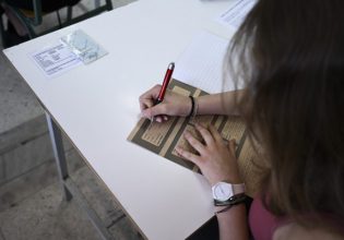 Πανελλαδικές 2022 : Πολύτεκνη μητέρα ετοιμάζεται για το Πολυτεχνείο – Πώς πέτυχε χωρίς φροντιστήριο