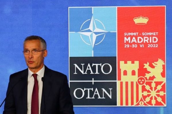 Στόλτενμπεργκ: Το ΝΑΤΟ δεν θεωρεί αντίπαλο την Κίνα – Ανησυχεί για τη σχέση της με τη Ρωσία