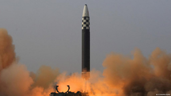 ΗΠΑ: Η Β. Κορέα χρησιμοποιεί ρητορική που υποδηλώνει πιθανή χρήση τακτικών πυρηνικών όπλων