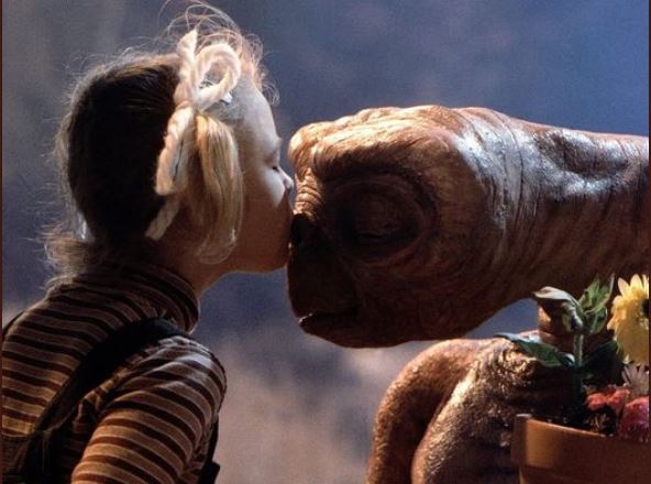 Δέκα σούπερ σταρ που έπαιξαν παιδιά σε ταινίες αλλά δεν τους πρόσεξε κανείς