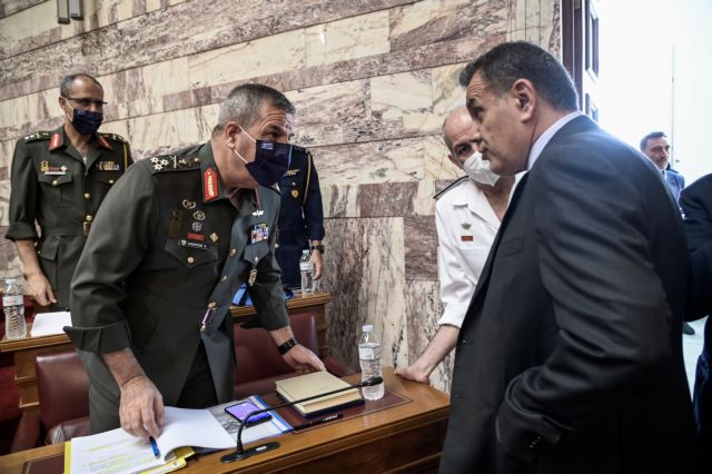 Πυρ και μανία κατά στρατιωτικών ο Παναγιωτόπουλος: «Ελβετικό τυρί» οι… απόρρητες πληροφορίες για τα όπλα