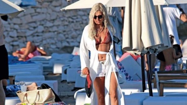 Μαρίνα Πατούλη: Η πρώτη φωτογραφία της με μαγιό χωρίς ρετούς – Αναστάτωσε το Instagram