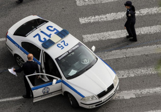 Κινηματογραφική καταδίωξη στον Ασπρόπυργο -Τους έσκασε το λάστιχο στην Αθηνών-Κορίνθου