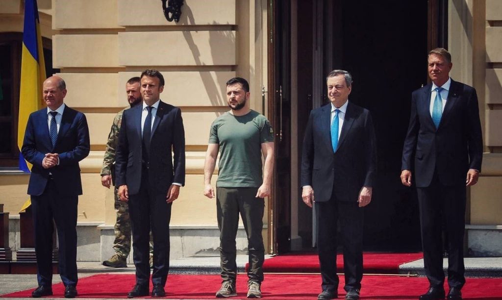 Ουκρανία: Ο Ζελένσκι ζητά και νέο πακέτο κυρώσεων κατά της Ρωσίας με εμπάργο στο φυσικό αέριο