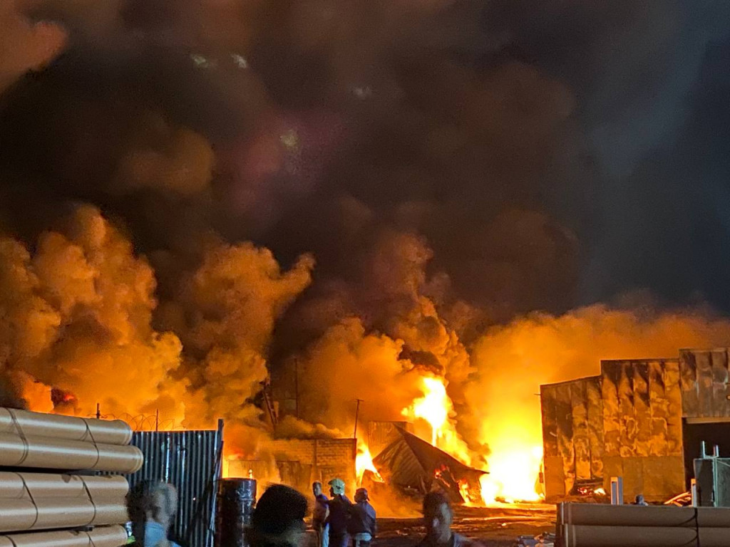 Ασπρόπυργος: Πώς θα λειτουργήσουν τα σχολεία – Ανησυχία για το τοξικό νέφος