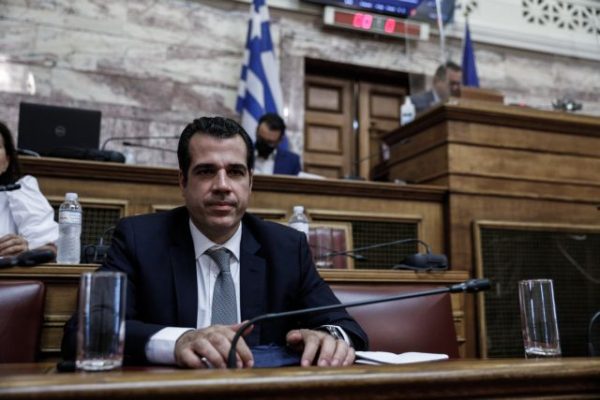 Στη Βουλή το νομοσχέδιο με παρατάσεις μέτρων για την πανδημία