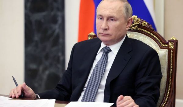 Πούτιν: Κάλεσε τις χώρες Bricks να συνεργαστούν με ειλικρίνεια για την έξοδο από την κρίση
