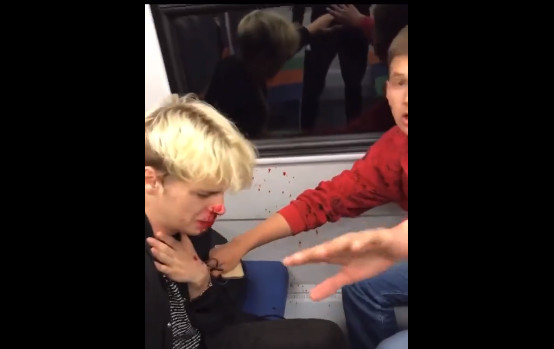 Μόσχα: Άγριo ξύλο στο μετρό από ακροδεξιό σε νεαρούς που φορούσαν σκουλαρίκι στη μύτη