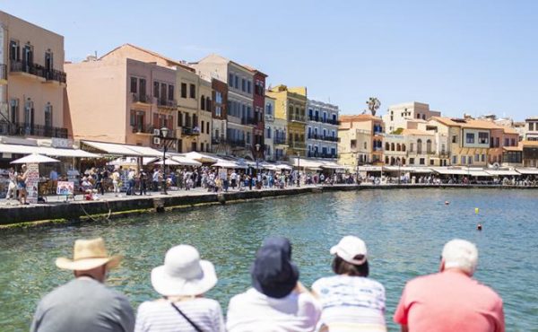 Ρωσικά ΜΜΕ: Τεμπέλα η Ελλάδα «τιμωρεί» τους ρώσους τουρίστες που πάνε στην Τουρκία