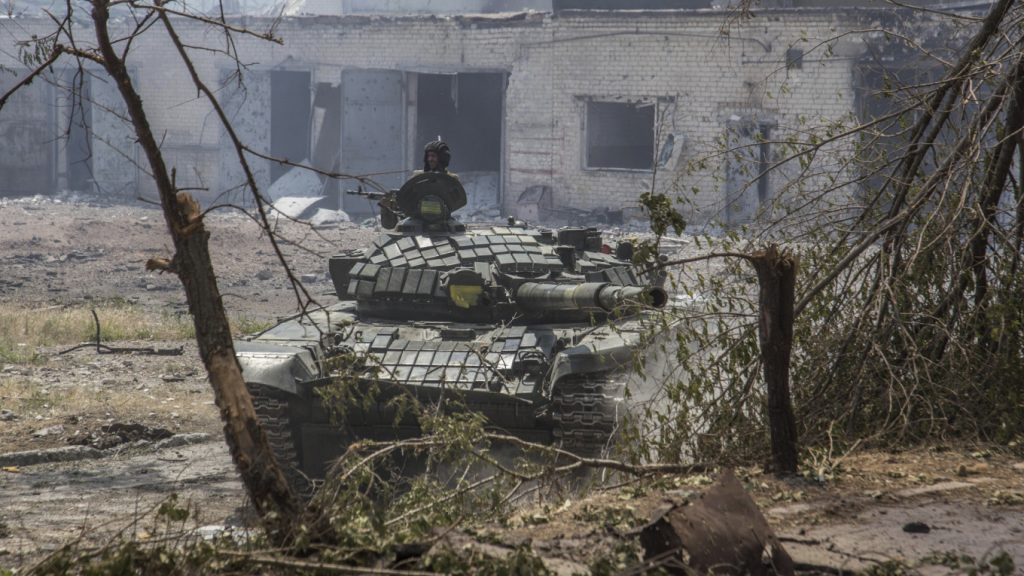 Ρωσία: Σφίγγει ο κλοιός στη Λισιτσάνσκ – Νέες βαριές απώλειες στον ουκρανικό στρατό