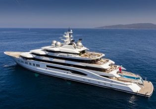 Ρώσοι ολιγάρχες: Στη Χαβάη κατέπλευσε το σούπερ γιοτ «Amadea» που κατέσχεσαν οι ΗΠΑ