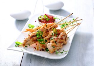 Σουβλάκια κοτόπουλου με πέστο