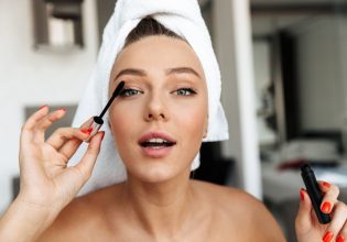 Μακιγιάζ: Έτσι θα το διατηρήσετε αναλλοίωτο στον καύσωνα