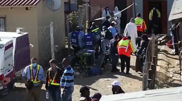 Νότια Αφρική: Σε κάτι που έφαγαν, ήπιαν ή κάπνισαν οφείλονται οι θάνατοι των 21 νεαρών σε μπαρ