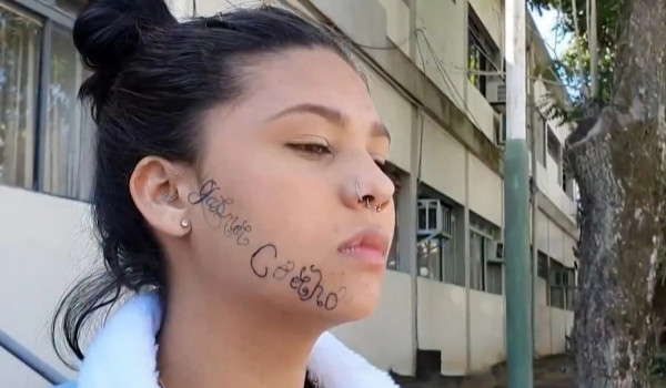 Βραζιλία: Aπήγαγε την πρώην φίλη του και έκανε τατουάζ το όνομά του στο πρόσωπό της