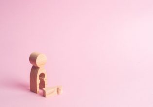 Αμβλώσεις: Το νομικό πλαίσιο στην Ελλάδα – Πότε επιβάλλεται κάθειρξη έως 10 έτη