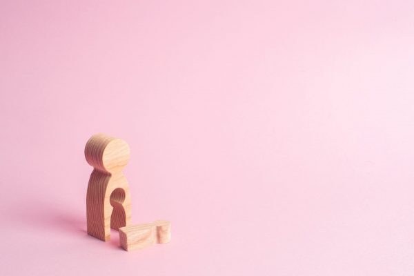 Αμβλώσεις: Το νομικό πλαίσιο στην Ελλάδα – Πότε επιβάλλεται κάθειρξη έως 10 έτη