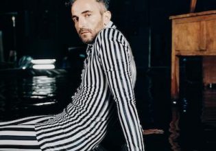 O Άρης Σερβετάλης με Ντοστογιέφσκι θα κάνει περιοδεία σε όλη την Ελλάδα