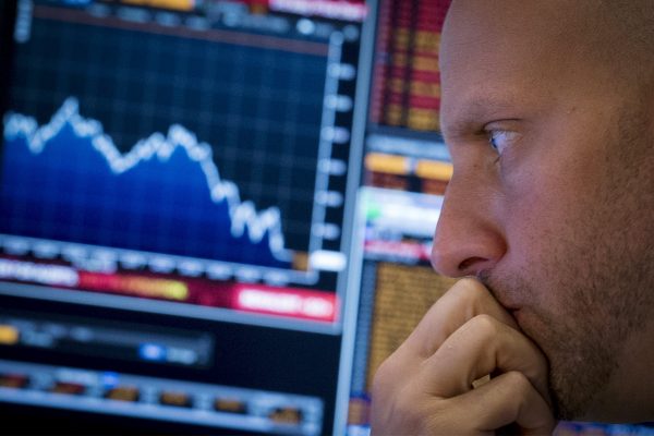 Economist: Οκτώ μέρες που συγκλόνισαν τις αγορές
