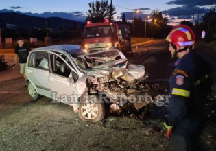 Λαμία: Σοκαριστικό τροχαίο με ένα νεκρό – Αυτοκίνητο καρφώθηκε σε φορτηγό