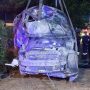 Τροχαίο – σοκ στο Χαλάνδρι – ΙΧ καρφώθηκε σε δέντρο – Χωρίς τις αισθήσεις του ο 20χρονος οδηγός