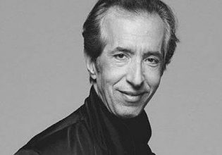 Κωνσταντίνος Τζούμας: Άγνωστες πτυχές της ζωής του – Ο γάμος στην Αμερική και τα «αιρετικά» σχόλια