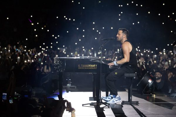 Κωνσταντίνος Αργυρός και Ελένη Φουρέιρα σε μια ιστορική συναυλία, πάνω από 20.000 θεατές