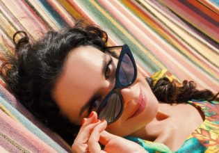 «Έλα να φύγουμε γι’ αλλού» σε χορευτικό ρυθμό από την Κλεονίκη Δεμίρη