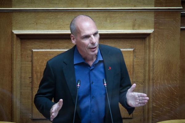 Βαρουφάκης: Η πώληση της ΛΑΡΚΟ ήταν προσυνεννοημένη από το δεύτερο μνημόνιο