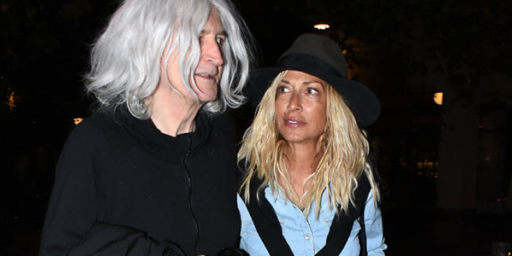 Ξανά μαζί Βίσση και Καρβέλας – Αγκαλιές και ντουέτα 30 χρόνια μετά