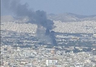 Φωτιά στον Βοτανικό – Στο σημείο πυροσβέστες