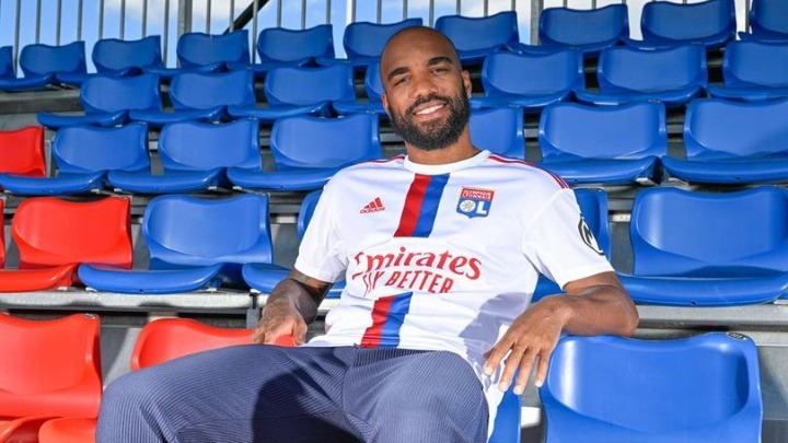 Επίσημο: Ο Λακαζέτ επέστρεψε στη Λιόν