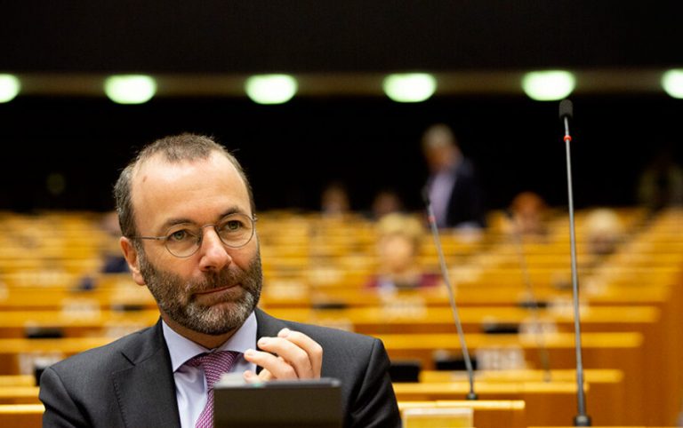 Υπέρ του εμπάργκο όπλων στην Τουρκία ο Βέμπερ: «Να το εξετάσει το Ευρωπαϊκό Συμβούλιο»